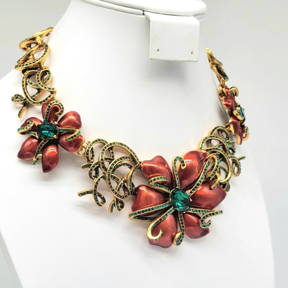 Oscar de la Renta Red Enamel Emerald Swarovski Crystal Flower Statement Necklace - Picture 7 of 13